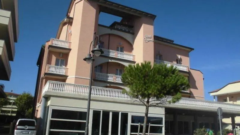 Hotel Fiamma & Spa Cesenatico 4*,